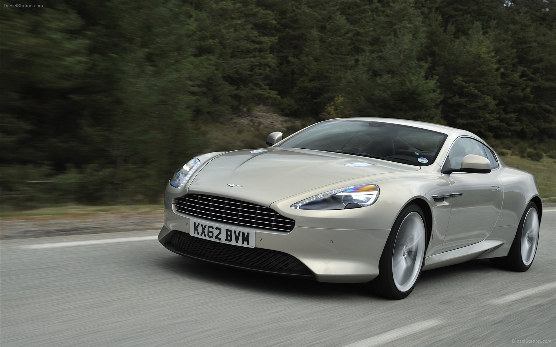 Aston Martin DB9 2013